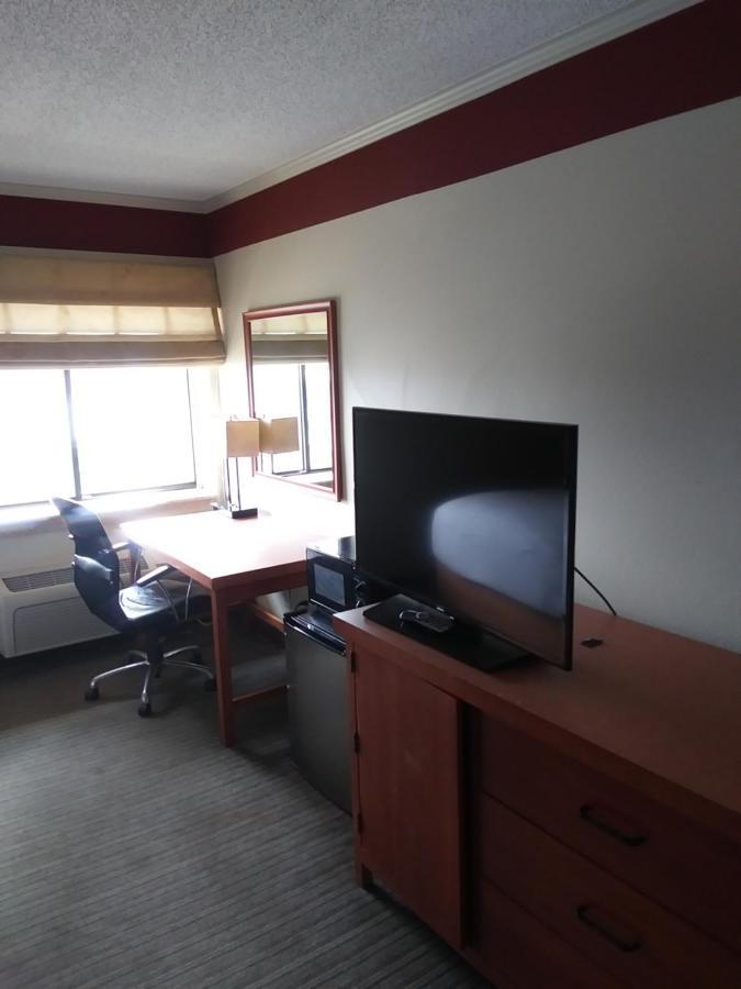 Travelodge By Wyndham Columbus State University Zewnętrze zdjęcie