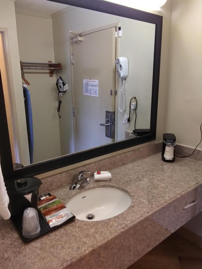 Travelodge By Wyndham Columbus State University Zewnętrze zdjęcie